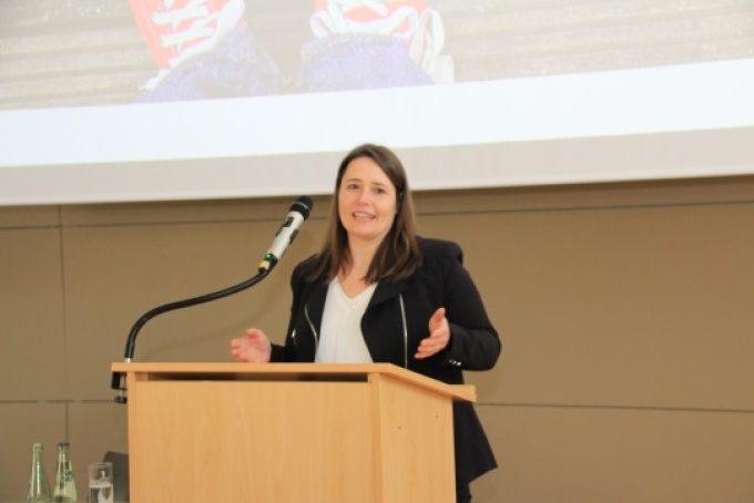 Bild zu Frau Marlen Block